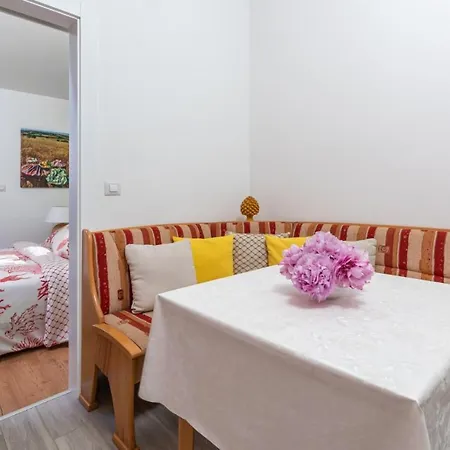 Luxury New !!! One And Only With Terrace & Free Bikes Poreč