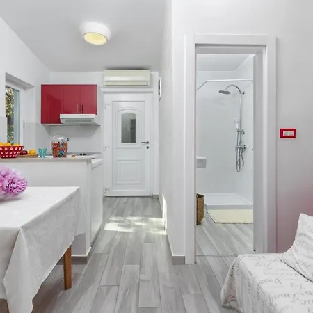 Apartman Luxury New !!! One And Only With Terrace & Free Bikes Porec