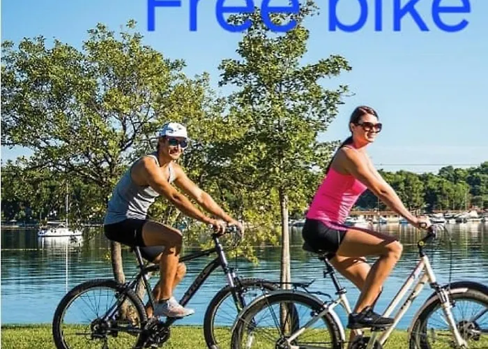 Luxury New !!! One And Only With Terrace & Free Bikes Appartement Poreč